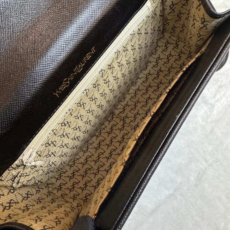 rc732-yves-saint-laurent-vintage-leahter-black-shoulder-bag