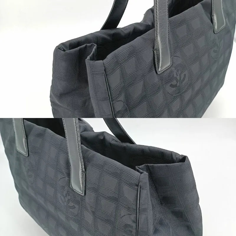 jt745-chanel-vintage-black-nylon-handbag