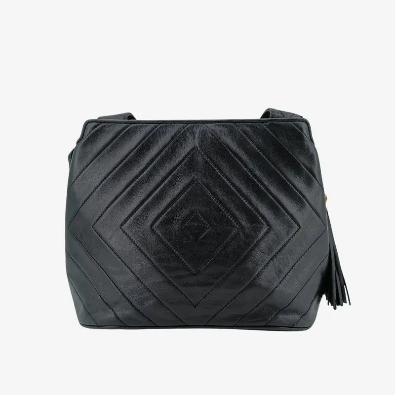 jw206-chanel-vintage-black-lambskin-tassel-camera-bag