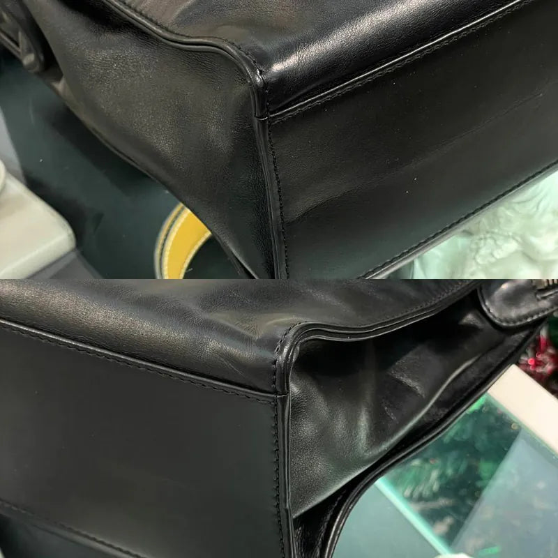 rc239-chanel-vintage-black-lambskin-embossed-logo-tote-bag