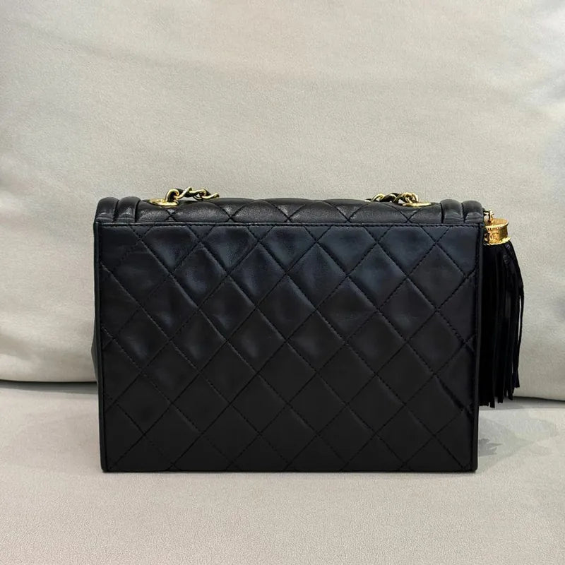 rc721-chanel-vintage-black-lambskin-quilted-flap-bag
