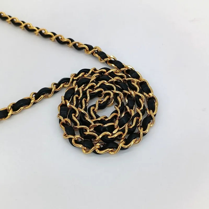 js719-chanel-vintage-black-lambskin-quilted-31-tote-bag