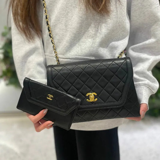 rc582-chanel-vintage-black-lambskin-trapezoid-flap-bag
