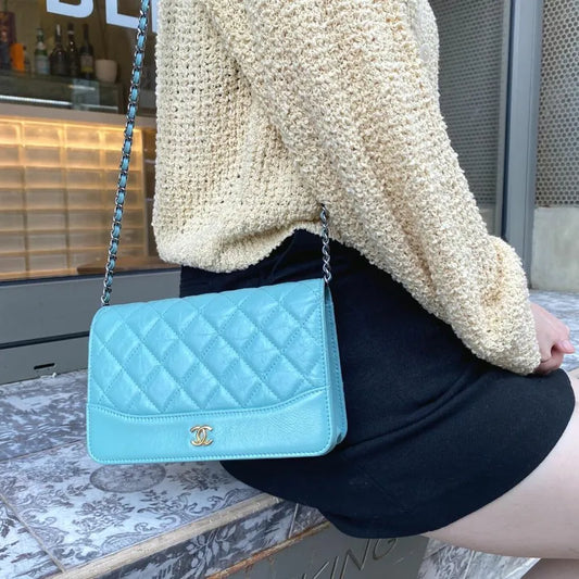c313-chanel-light-green-calfskin-gabrielle-wallet-on-chain
