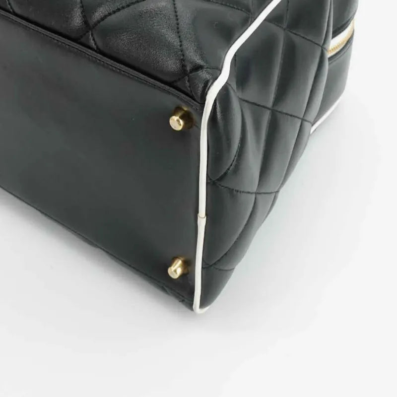 jq547-chanel-vintage-black-lambskin-quilted-tote-bag