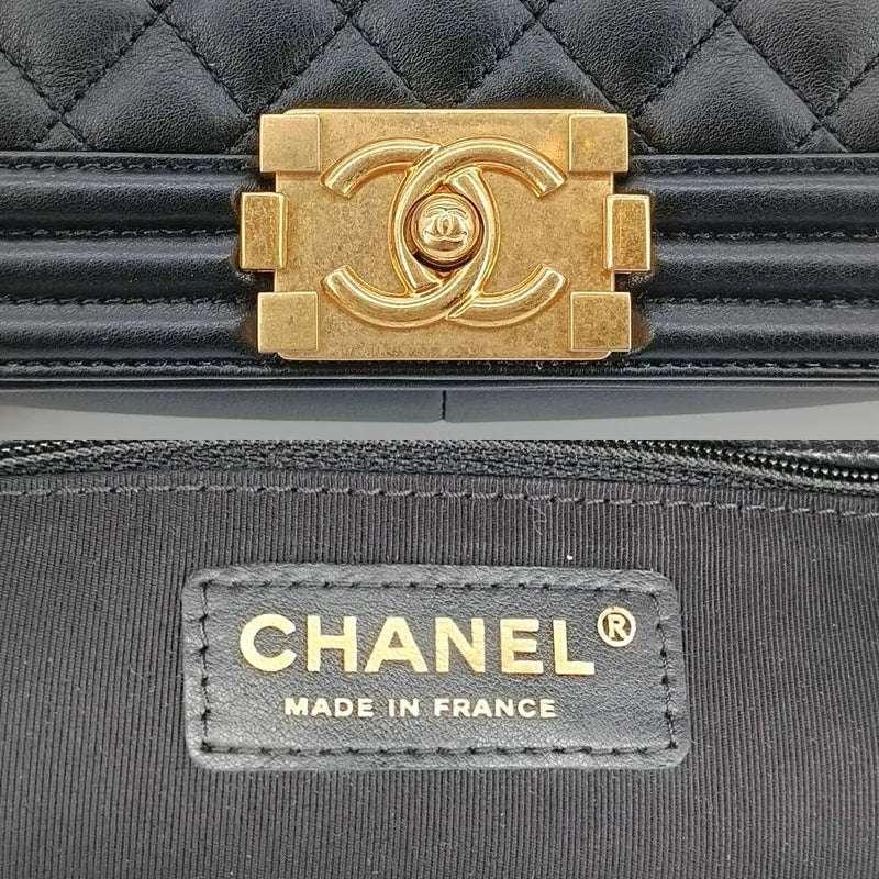 c400-chanel-large-boy-black-calfskin-28cm-flap-bag