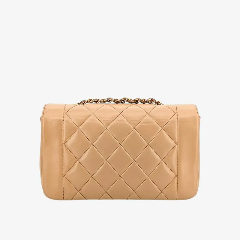 c427-chanel-vintage-beige-lambskin-22cm-diana-flap-bag