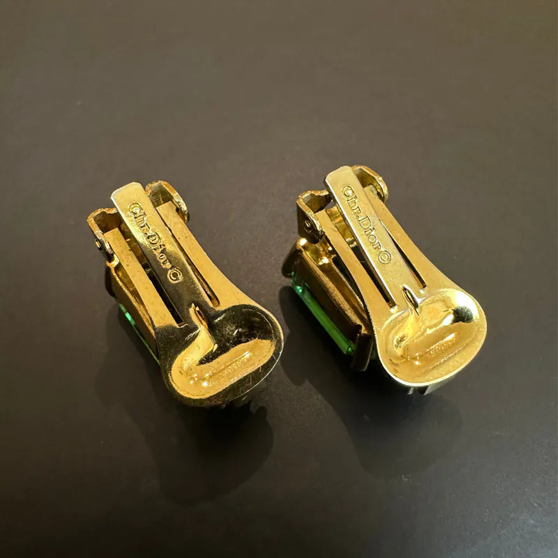 ju654-christian-dior-gold-clip-on-earrings