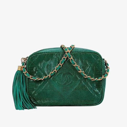 ra160-chanel-vintage-green-lizard-skin-tassel-camera-bag