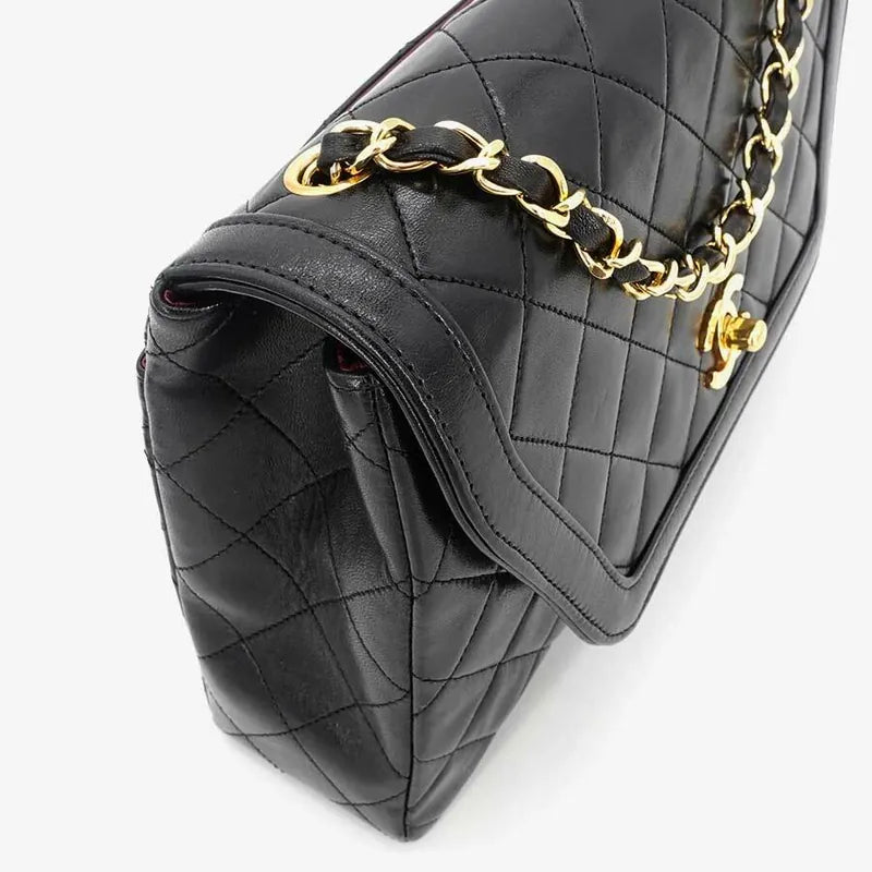 jr928-chanel-vintage-black-lambskin-trapezoid-flap-bag