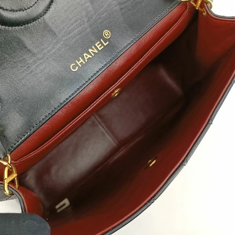 jt761-chanel-vintage-black-lambskin-trapezoid-flap-bag