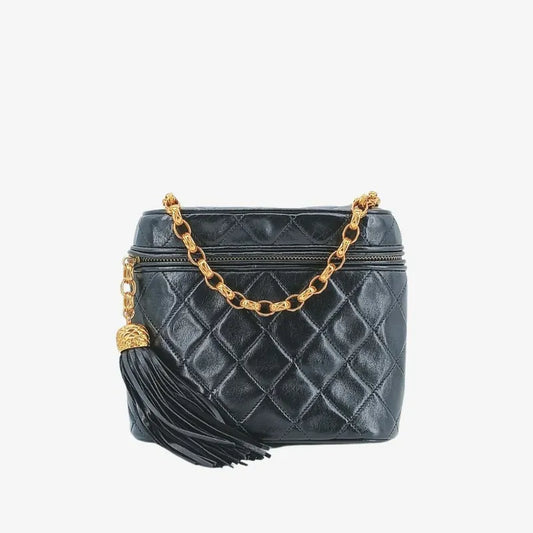 ra438-chanel-vintage-black-lambskin-tassels-gold-chain-camera-bag