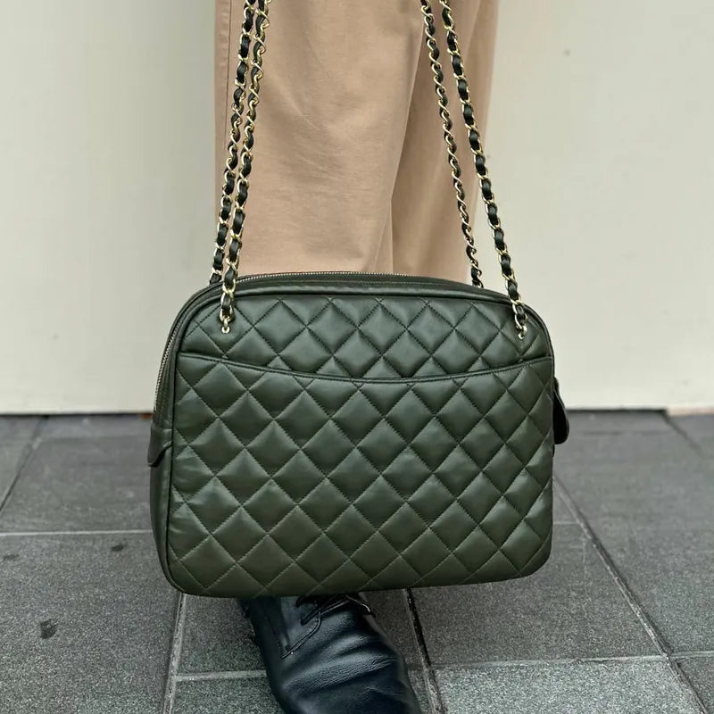 ra847-chanel-vintage-dark-green-lambskin-quilted-camera-bag