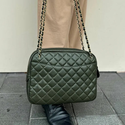 ra847-chanel-vintage-dark-green-lambskin-quilted-camera-bag