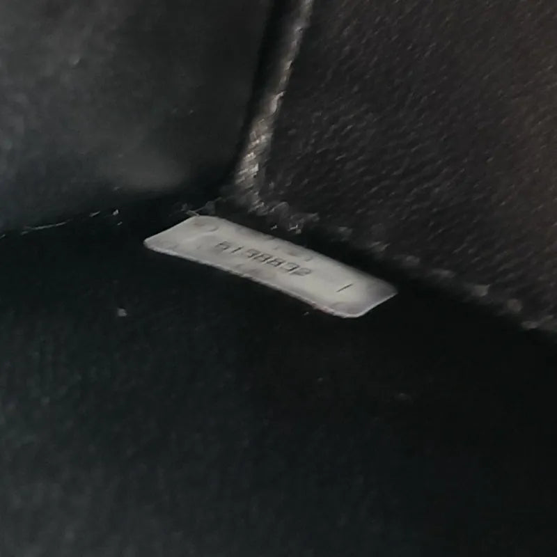 ra659-chanel-vintage-black-calfskin-quilted-handbag