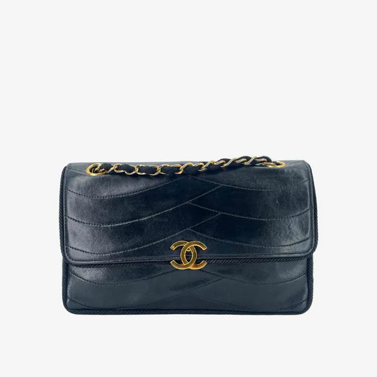 c544-chanel-vintage-black-lambskin-scallop-flap-bag