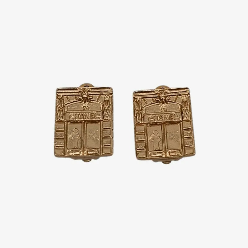 jt243-chanel-vintage-rue-cambon-stud-gold-plated-clip-on-earrings
