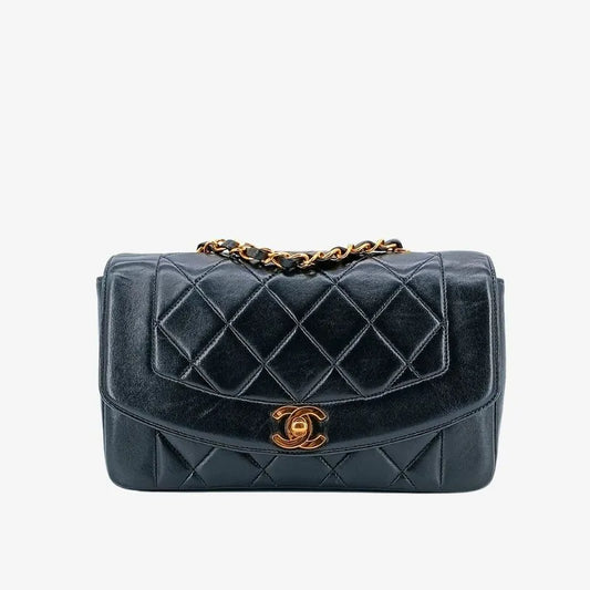 jt540-chanel-vintage-black-lambskin-22cm-diana-flap-bag