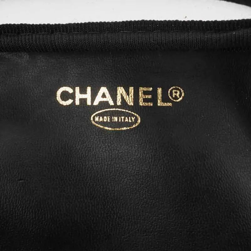 jr731-chanel-vintage-black-lambskin-pvc-cosmetic-bag