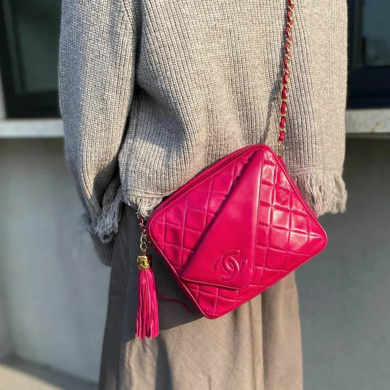 js171-chanel-vintage-pink-lambskin-quilted-camera-bag