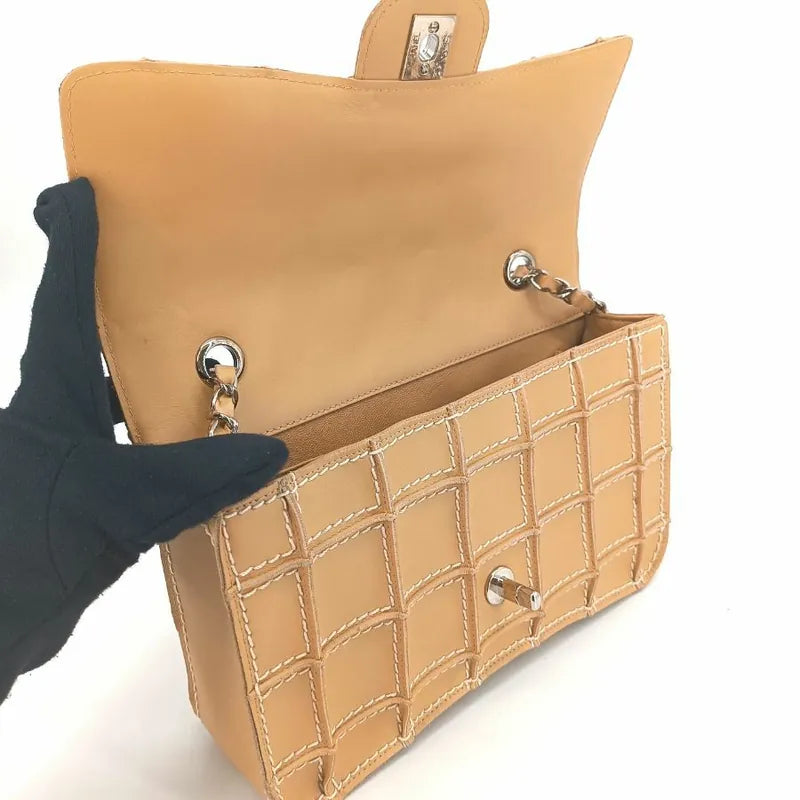 ra181-chanel-vintage-beige-calfskin-wild-stitch-chocolate-bar-flap-bag