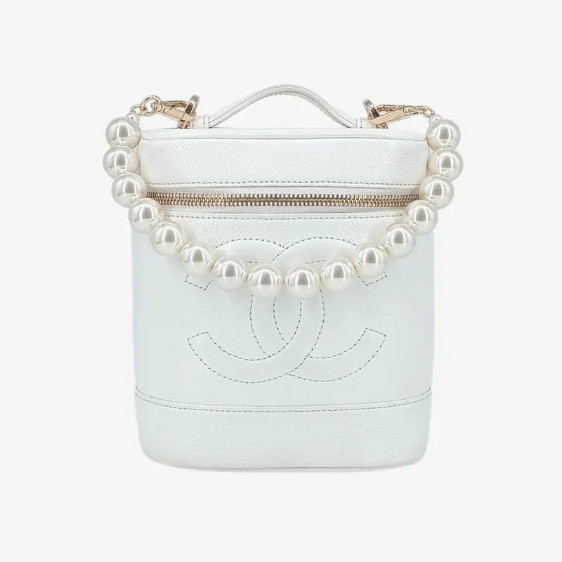 ra047-chanel-vintage-white-caviar-leather-cosmetic-bag