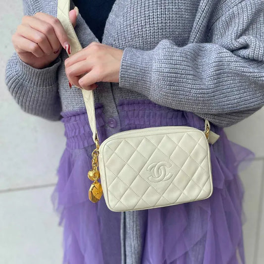 rb289-chanel-vintage-beige-lambskin-camrea-bag