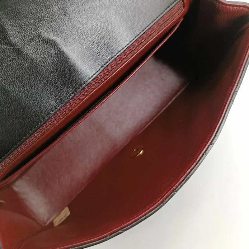 js329-chanel-vintage-black-lambskin-25cm-diana-flap-bag