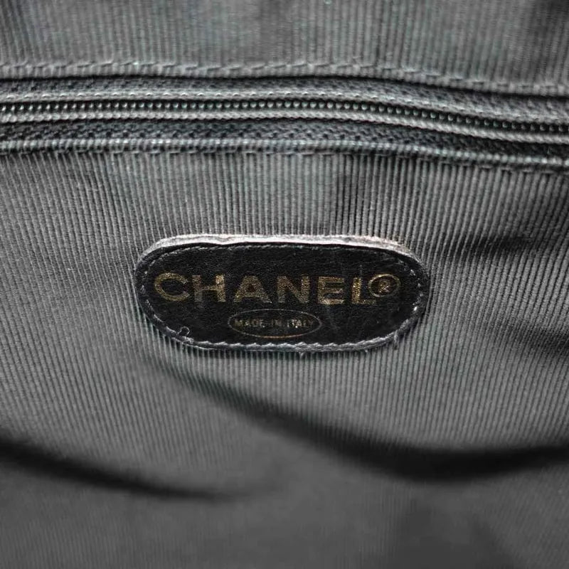 jr185-chanel-vintage-black-caviar-leather-6cc-embossed-logo-tote-bag