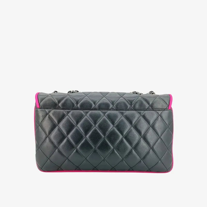 js589-chanel-black-lambskin-quilted-flap-bag
