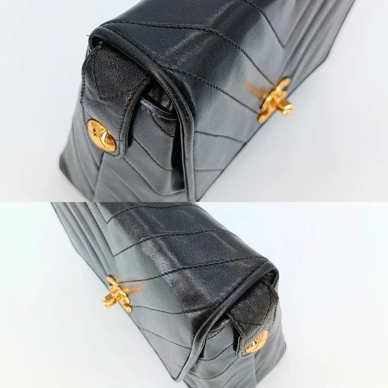 c357-chanel-vintage-black-lambskin-chevron-flap-bag