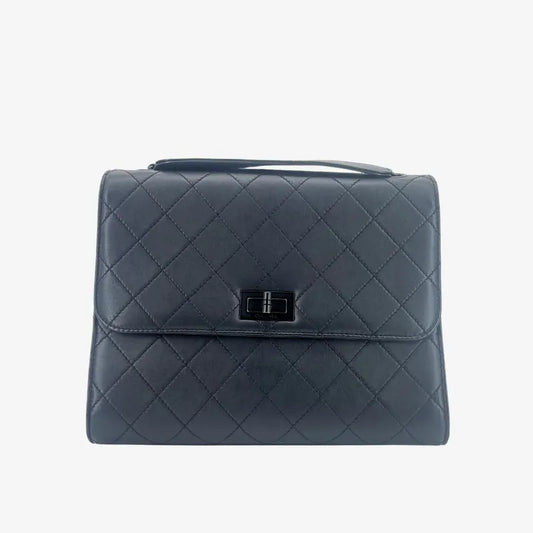 jw451-chanel-vintage-lambskin-classic-flap-shoulder-bag-black-hardware-255