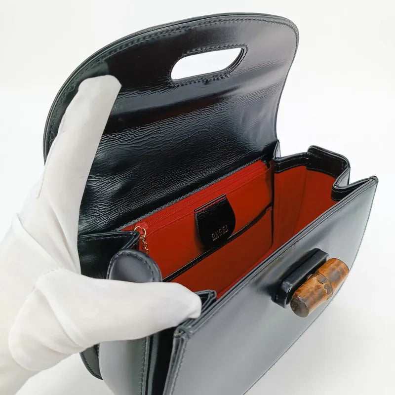 jt760-gucci-vintage-black-box-leather-bamboo-shoulder-bag