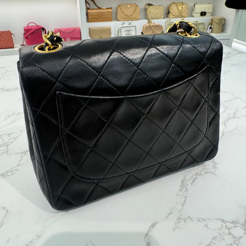 rc581-chanel-vintage-black-lambskin-classic-mini-flap-bag