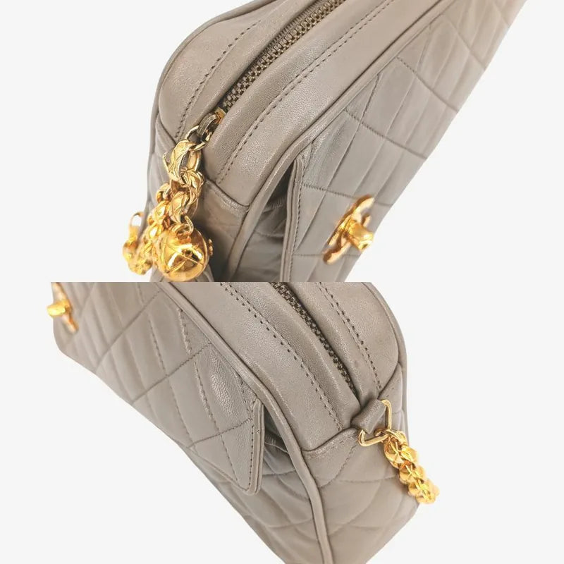 ra456-chanel-vintage-grey-lambskin-gold-chain-camera-bag