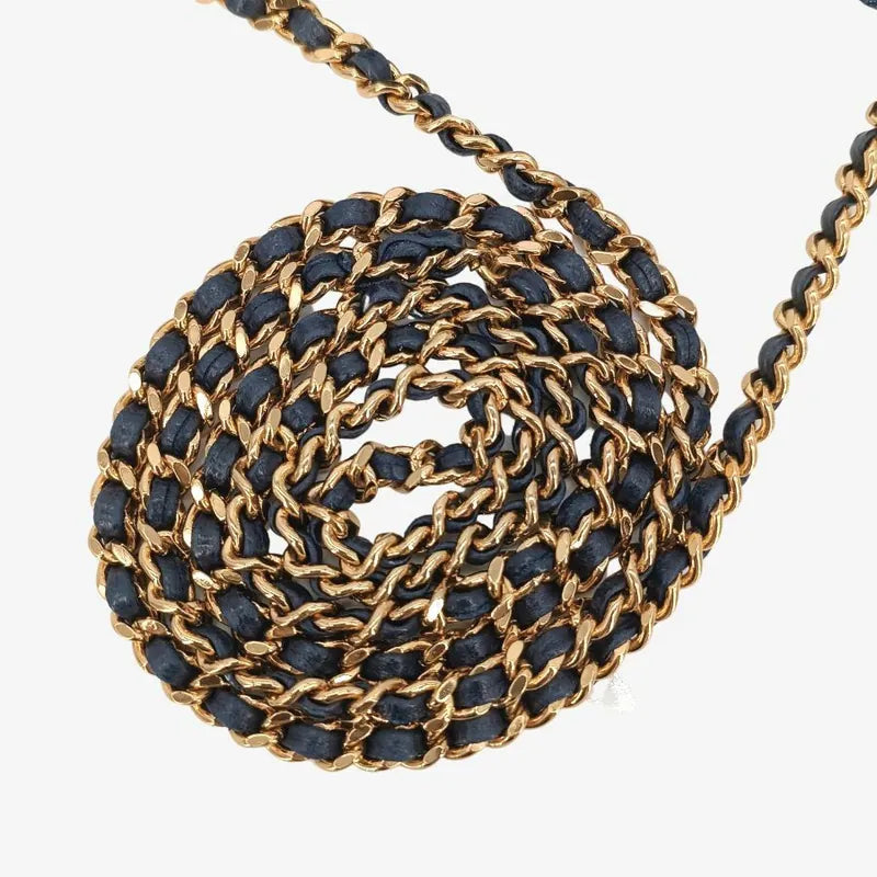 sh003-chanel-vintage-blue-denim-wallet-on-chain