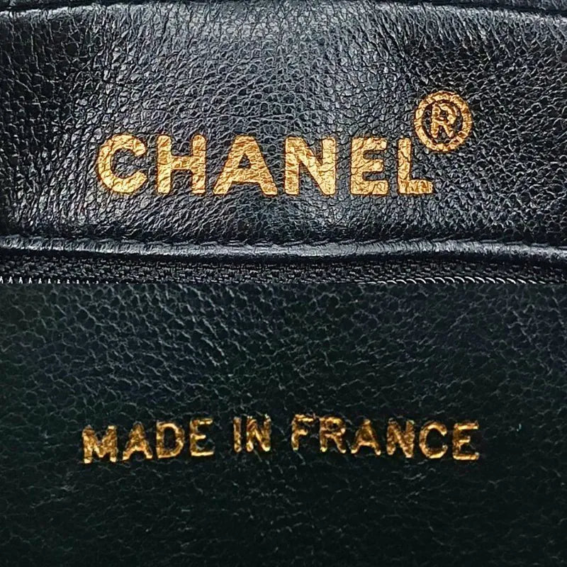 rb926-chanel-vintage-black-caviar-leather-camera-bag