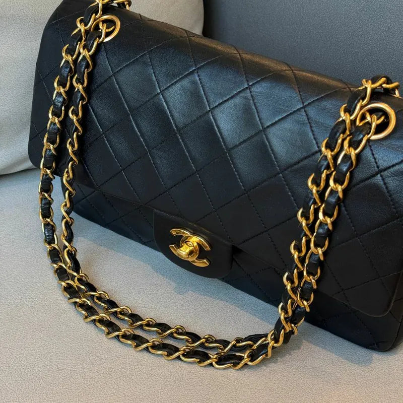 rc660-chanel-vintage-black-lambskin-25cm-classic-flap-bag