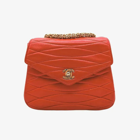 jt642-chanel-vintage-red-lambskin-leaf-shape-flap-bag