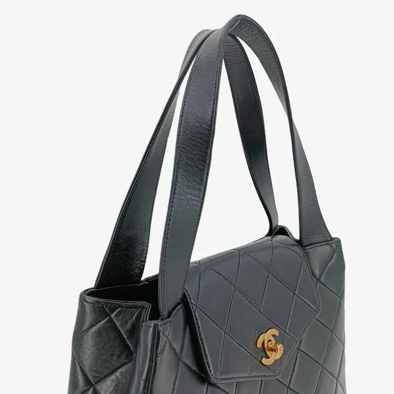 rb606-chanel-vintage-black-lambskin-quilted-handbag