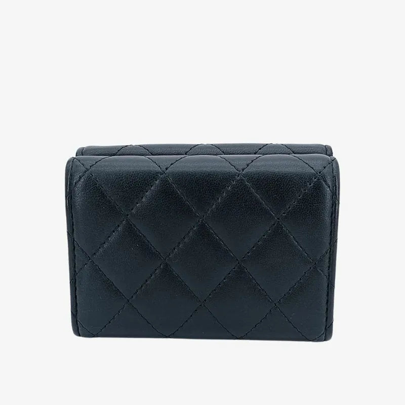 ju428-chanel-black-lambskin-classic-small-flap-wallet
