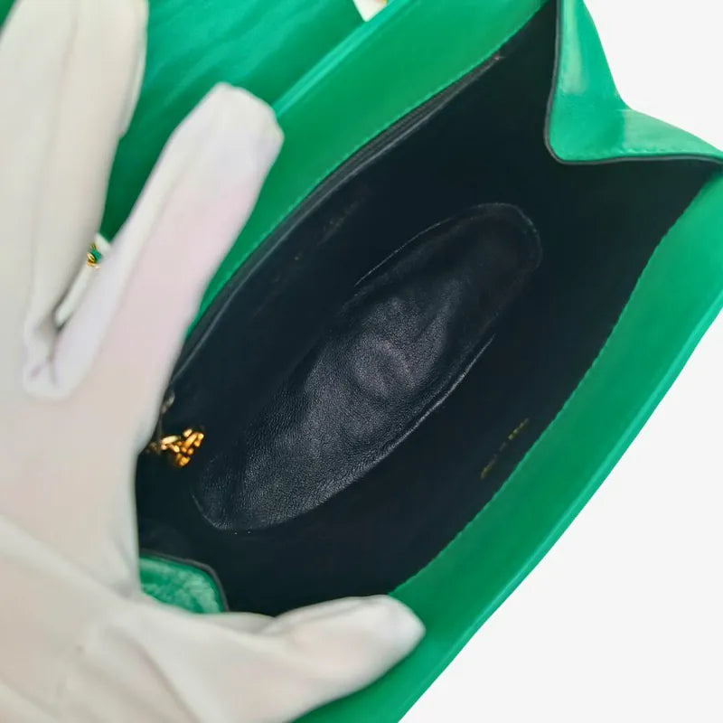 ra089-chanel-vintage-green-lambskin-quilted-flap-bag