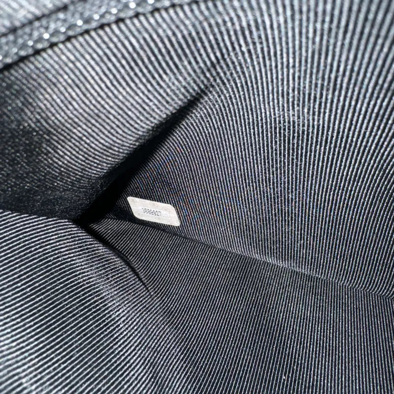 rc536-chanel-vintage-black-lambskin-tote-bag