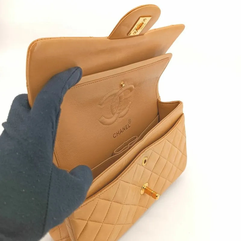 js455-chanel-vintage-beige-lambskin-23cm-classic-flap-bag