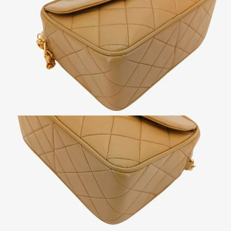 c480-chanel-vintage-beige-lambskin-gold-chain-camera-bag