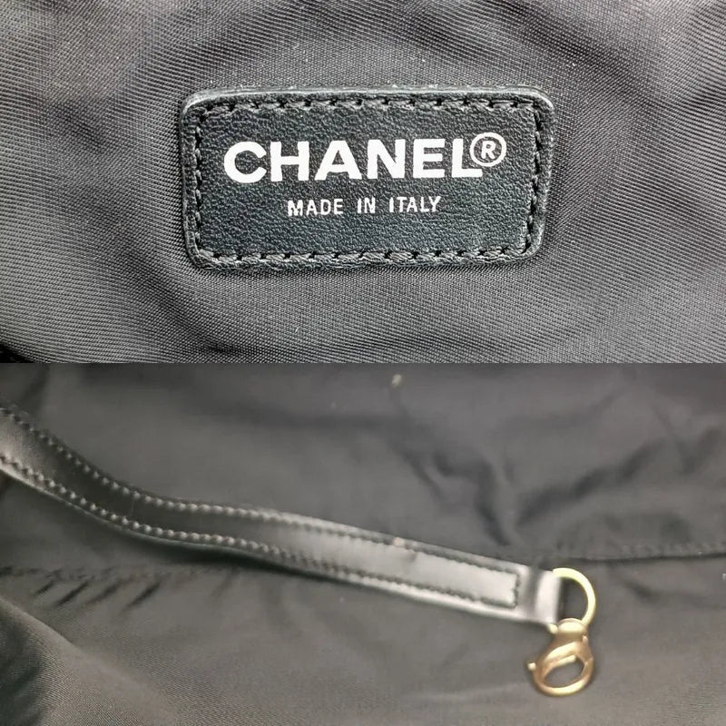 tk007-chanel-vintage-black-nylon-handbag