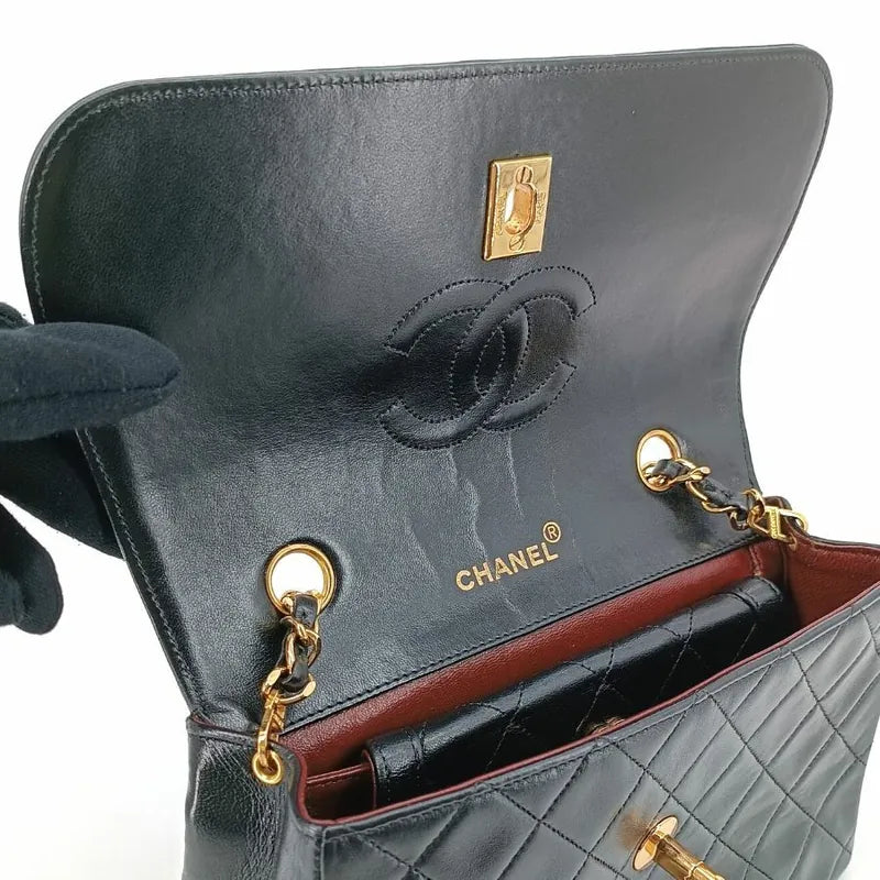 jr406-chanel-vintage-black-lambskin-quilted-flap-bag