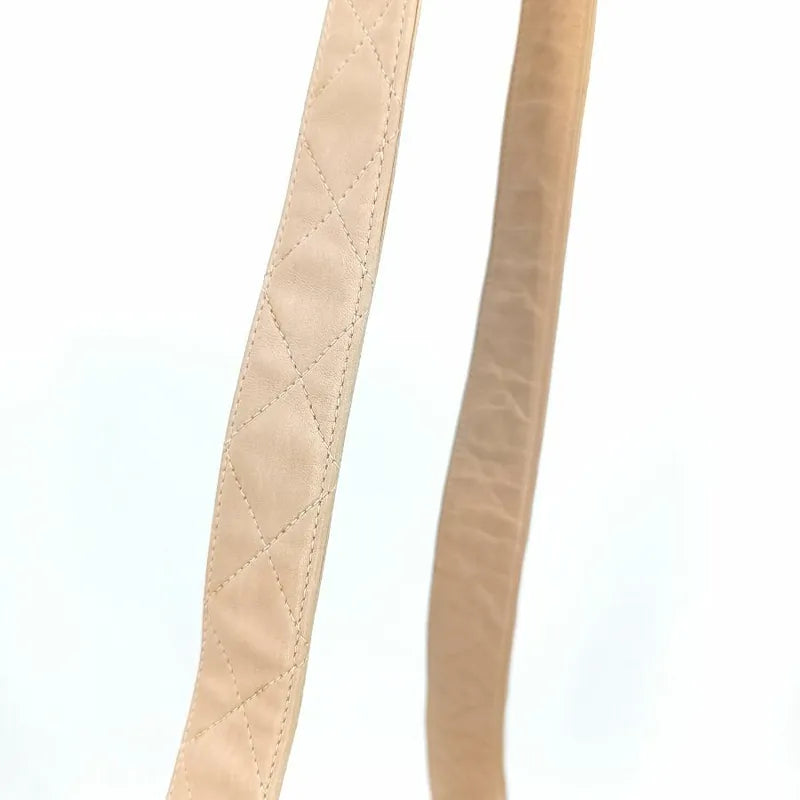 ra236-chanel-vintage-beige-lambskin-tessel-camera-bag