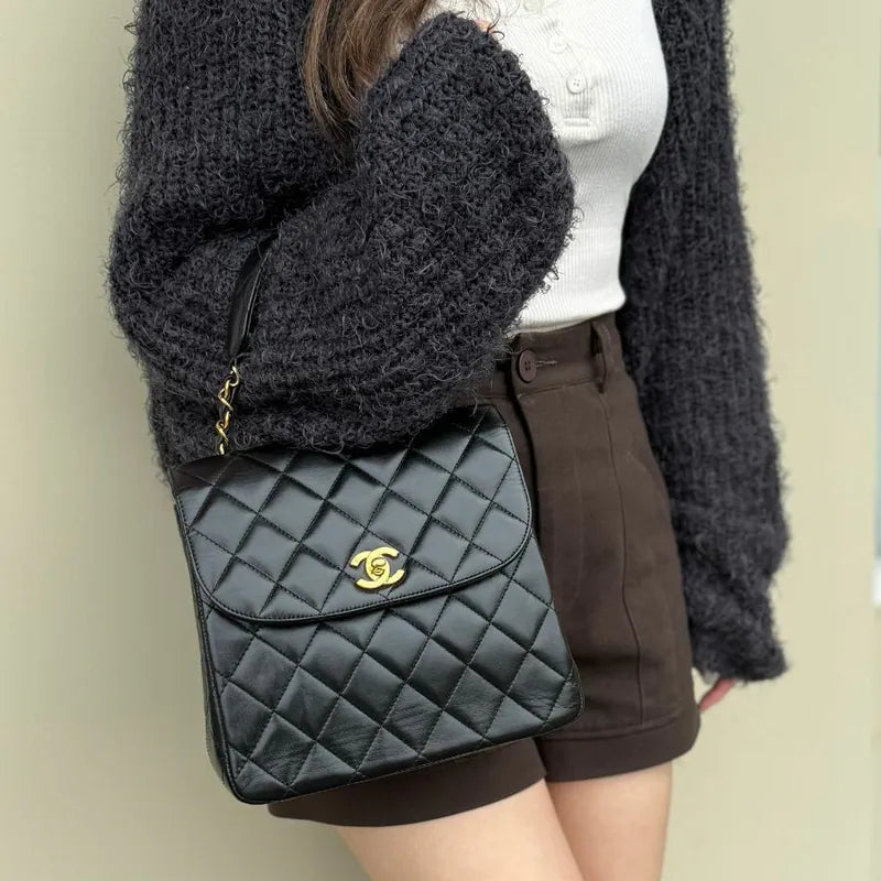 jah125-chanel-vintage-black-lambskin-quilted-flap-bag
