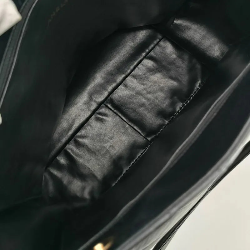 jah95-chanel-vintage-black-lambskin-chevron-tote-bag